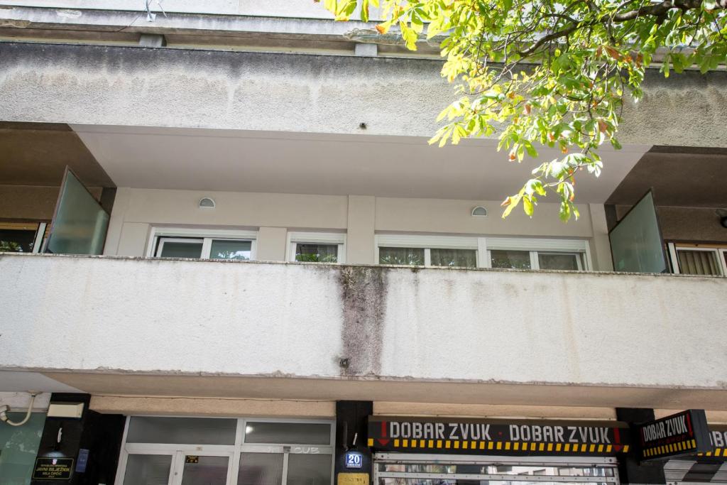 Budova, v ktorej sa apartmán nachádza