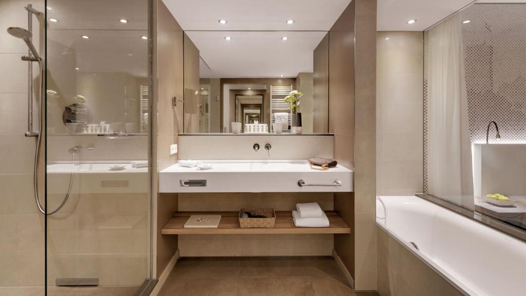 Koupelna v ubytování Hotel Stadt Lörrach