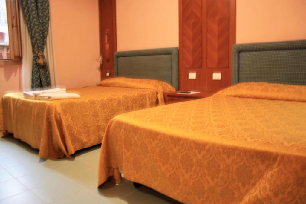 Al Seminario - Deluxe Quadruple Room (Via Teobaldi, 2)
