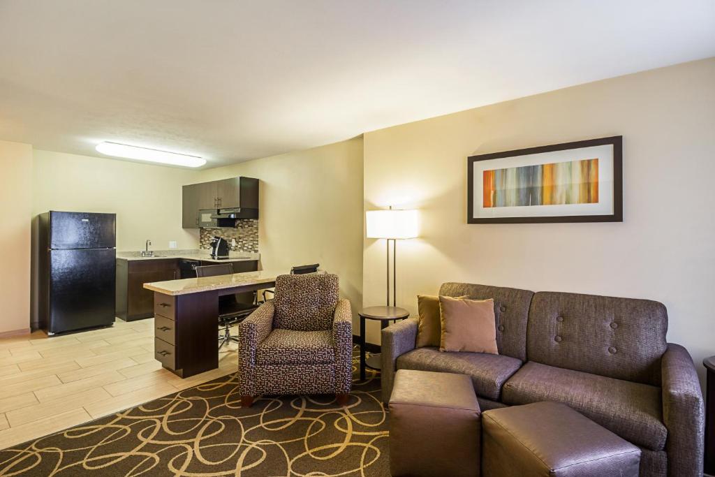 MainStay Suites Fargo - I-94 Medical Center photo