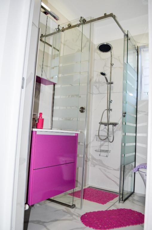 Kúpeľňa v ubytovaní TJ Apartment