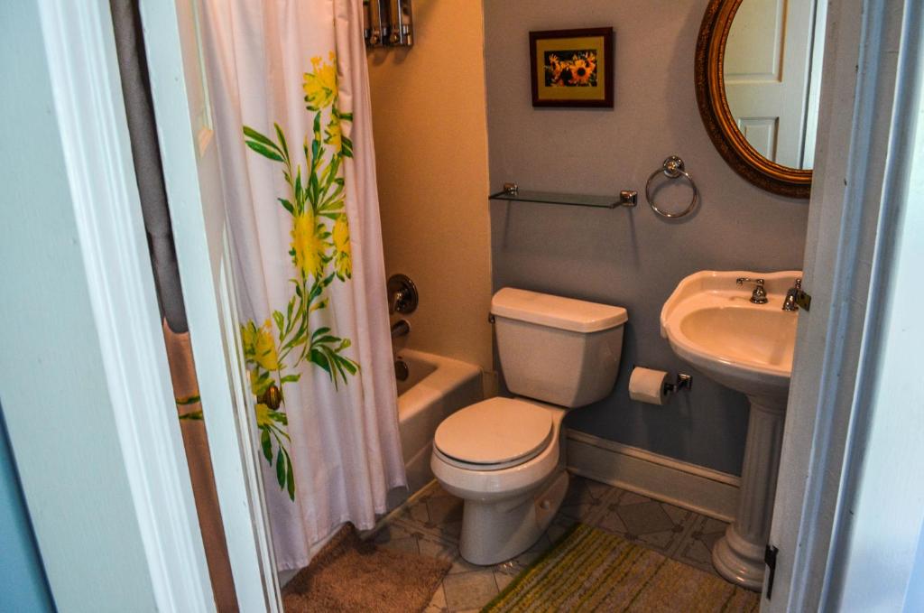 Greenwood Bed & Breakfast - Deluxe King Room