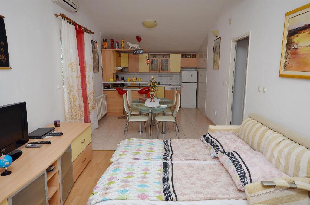 Kuchyňa alebo kuchynka v ubytovaní Apartments Miroslava