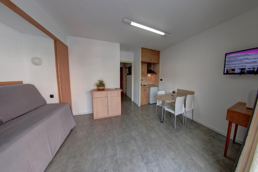 Kuchyňa alebo kuchynka v ubytovaní Hotel Apartamentos Solimar