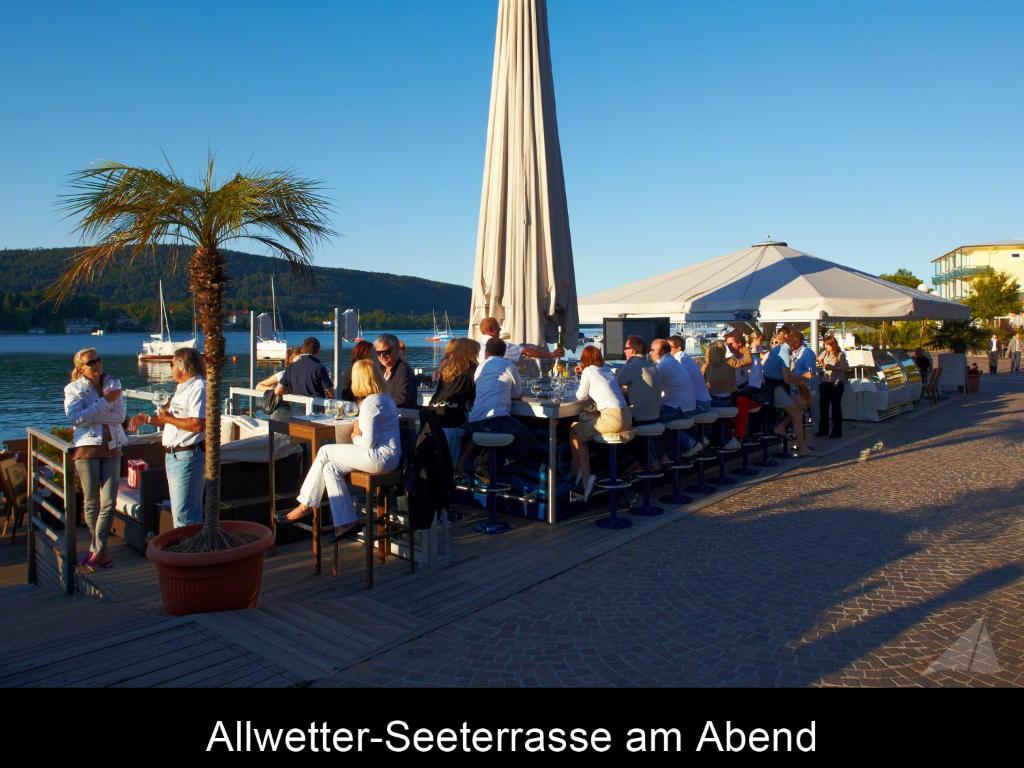 Hosté ubytování Hotel-Restaurant "Veldener Traumschiff" direkt am See in 2min im Zentrum