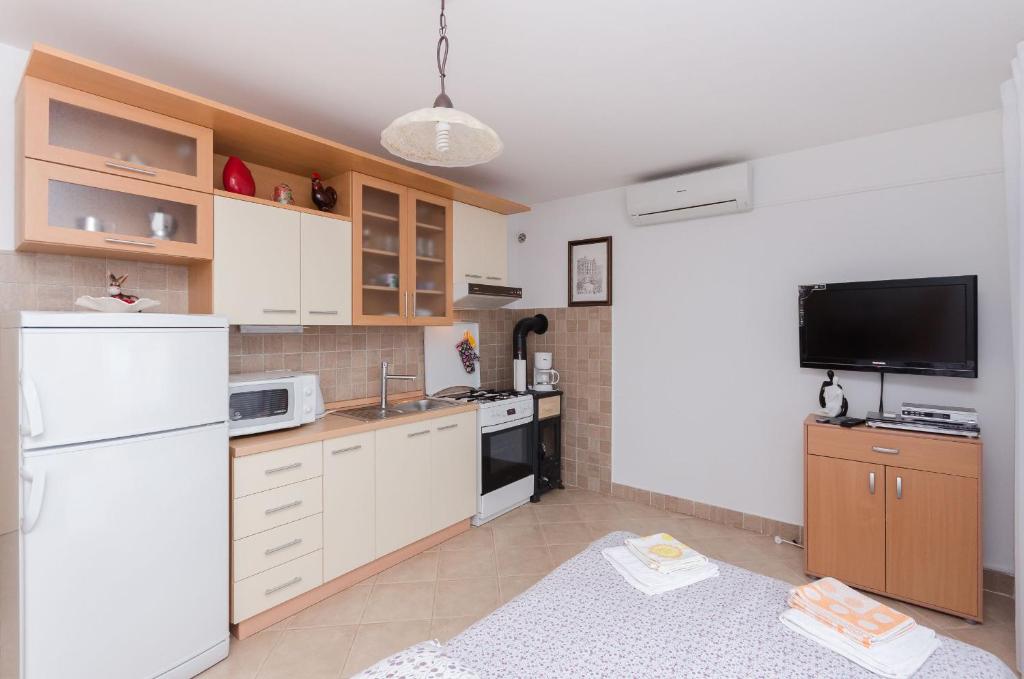Kuchyňa alebo kuchynka v ubytovaní Apartment ZORKA