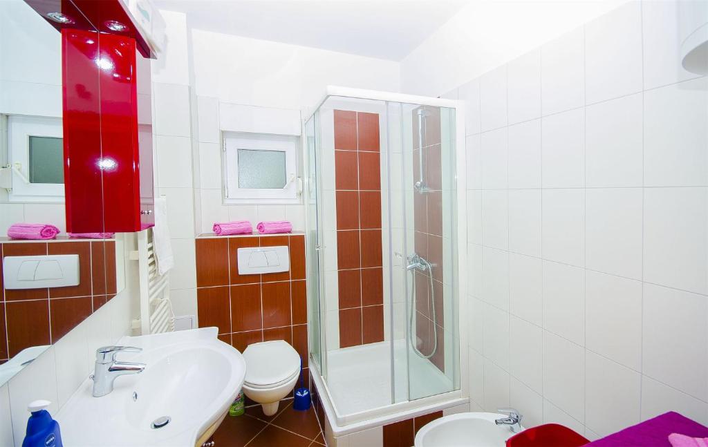 Koupelna v ubytování Apartments Ksenija