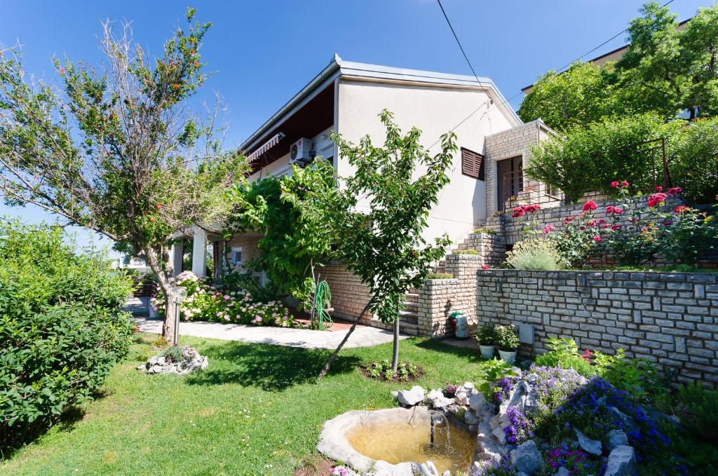 Vườn quanh Apartment Draga