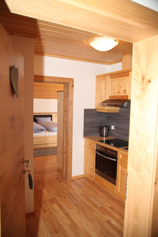 Kuchyň nebo kuchyňský kout v ubytování Gailerhof