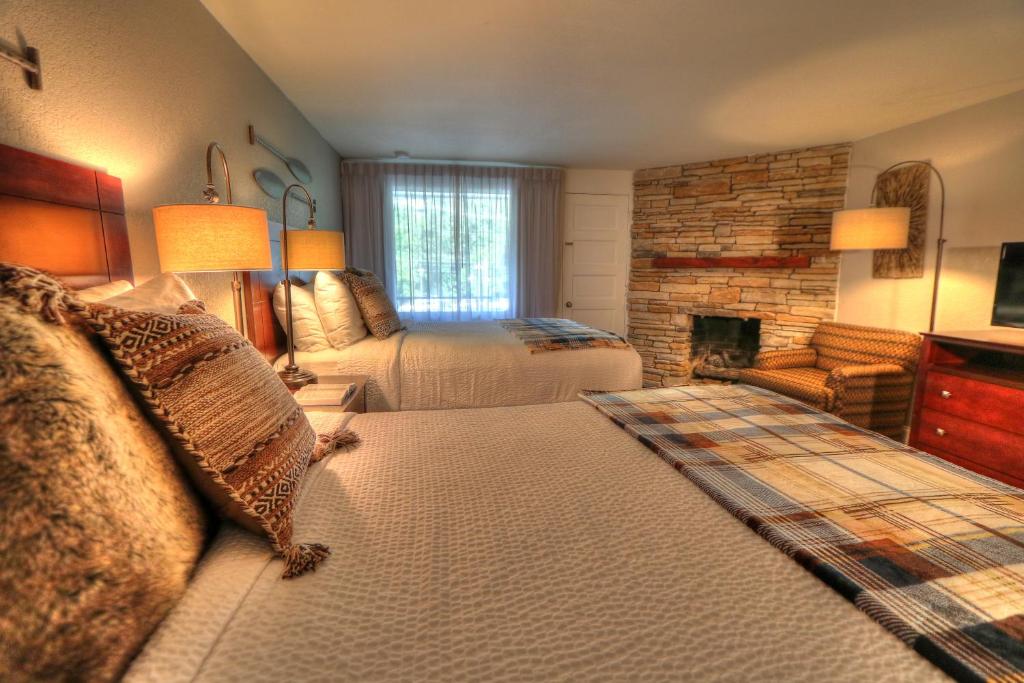 River Edge Inn - 