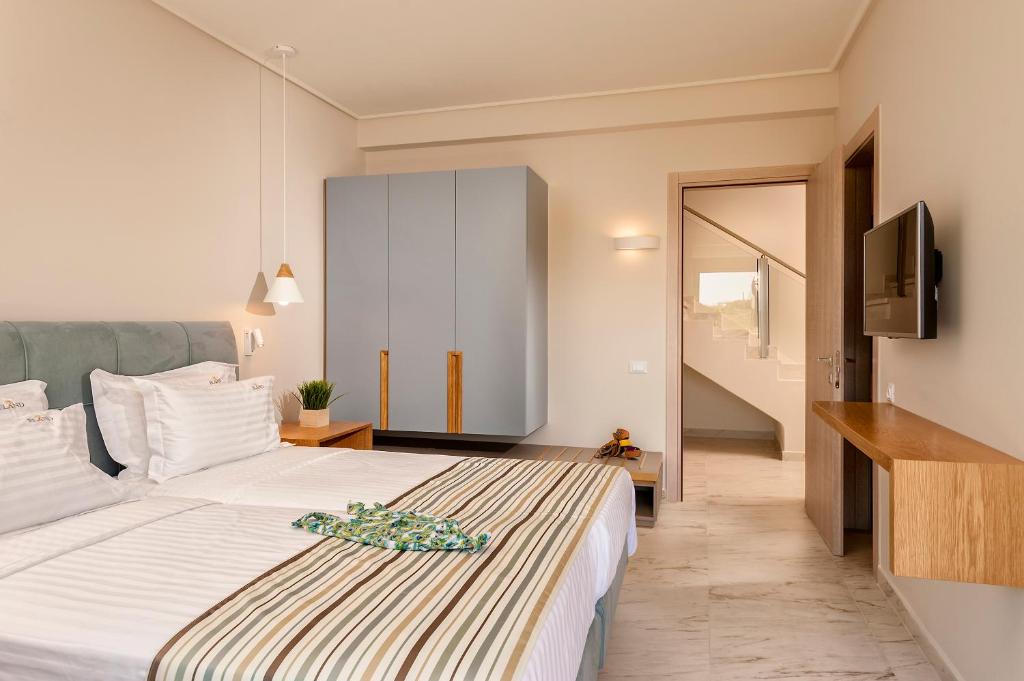 A bed or beds in a room at Eland Dream Villas
