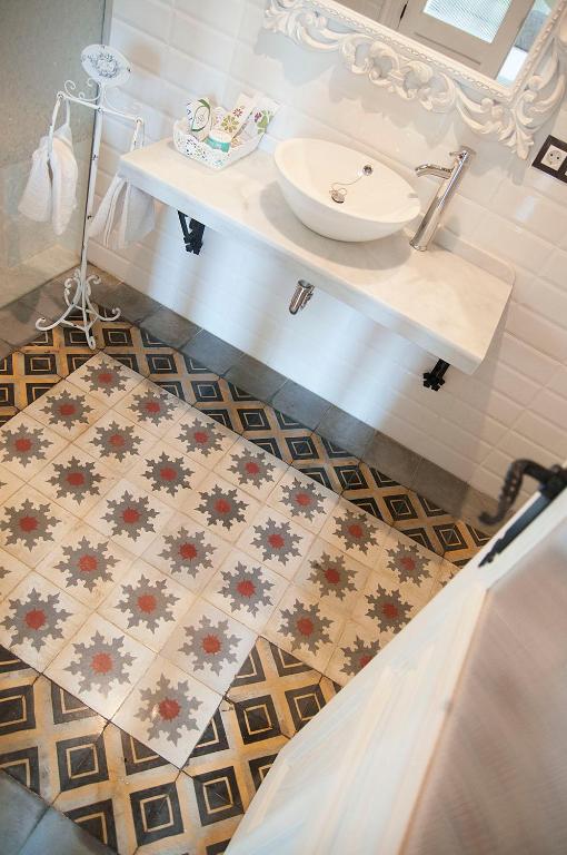 A bathroom at La Casa De Maria