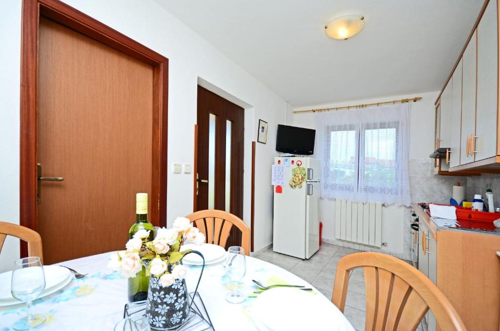 Kuchnia lub aneks kuchenny w obiekcie Apartments Bogetic