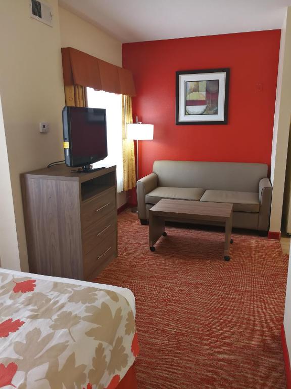 Postel nebo postele na pokoji v ubytování Hawthorn Suites Irving DFW South