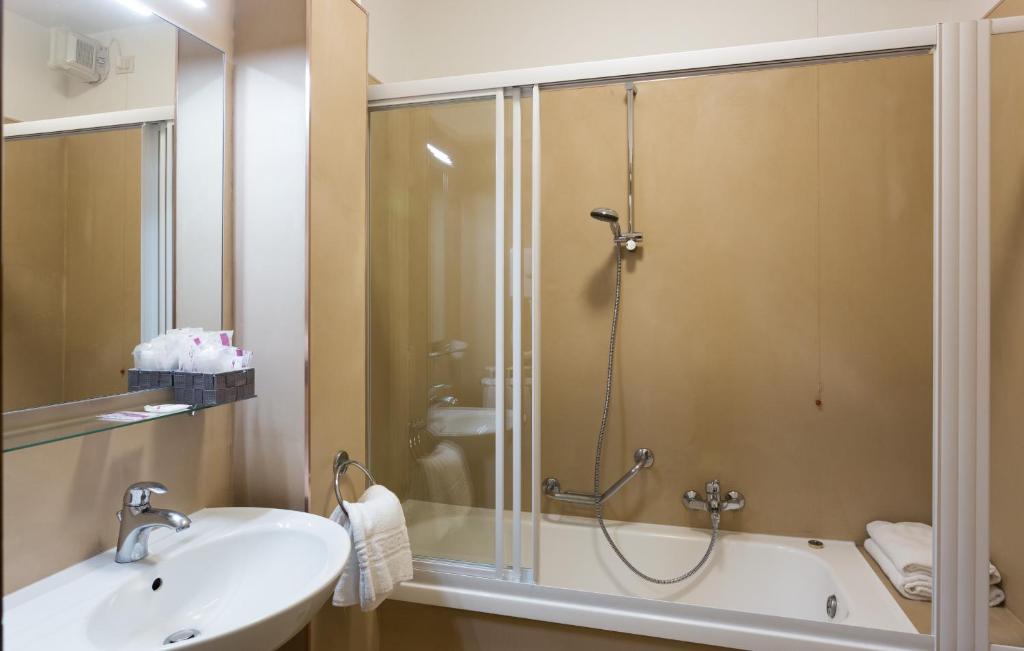Koupelna v ubytování Hotel Airmotel