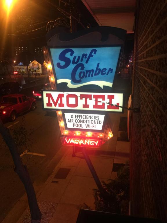 Certifikát, hodnocení, plakát nebo jiný dokument vystavený v ubytování Surfcomber Motel