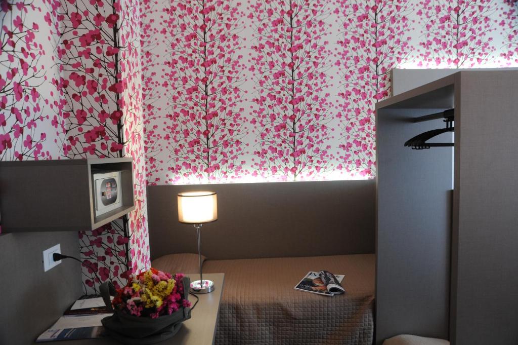 Hotel Astoria - Triple Room