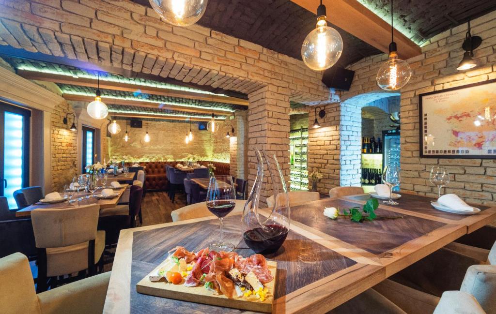 Garni Hotel Le Petit Piaf - Resim 17