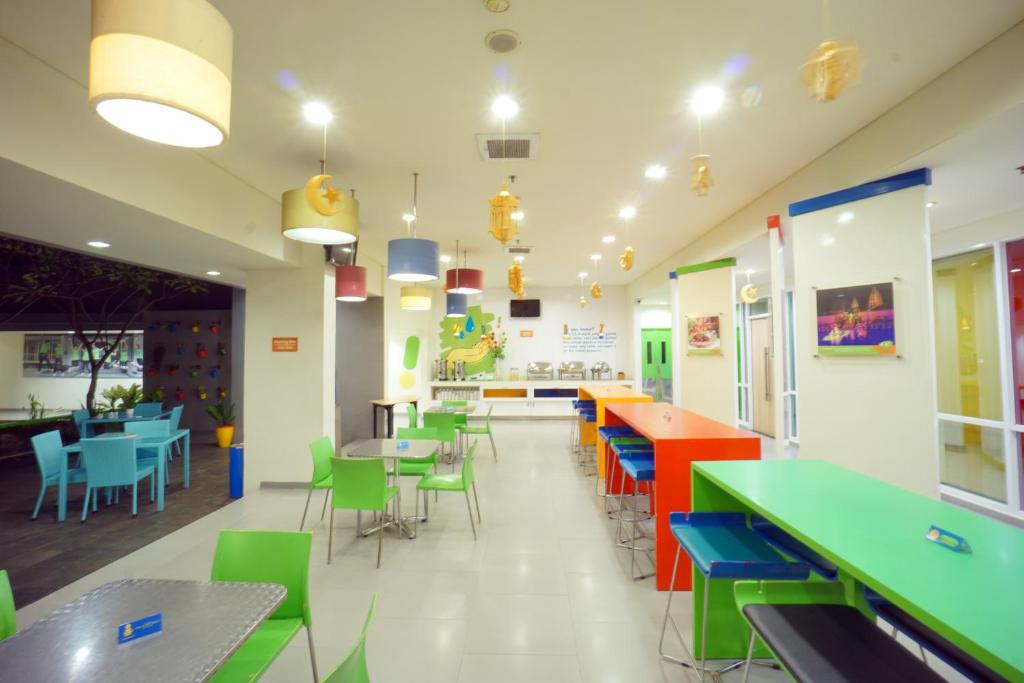 Restaurace v ubytování POP! Hotel Sangaji Yogyakarta