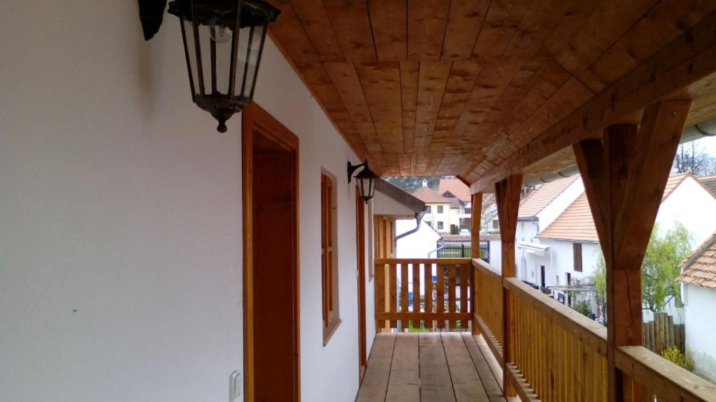 Balkón nebo terasa v ubytování Pension Špejchar u Vojty