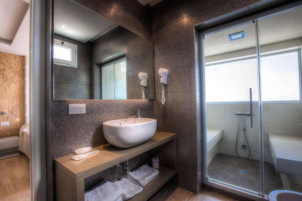 Koupelna v ubytování Hotel Commodore