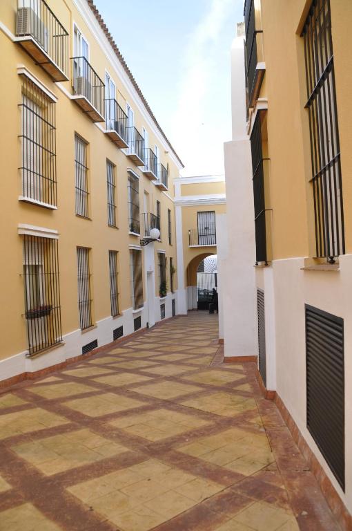 an empty courtyard of a building at Mirador de Santiago in Sanlúcar de Barrameda