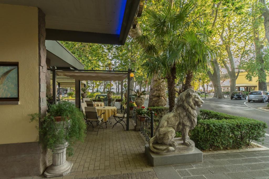 Restaurace v ubytování Hotel Columbus sul Lago