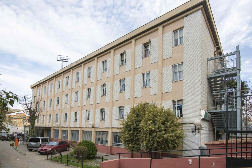 The building in which a hosteleket is located