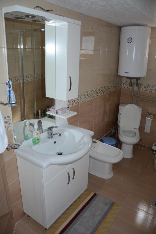 Koupelna v ubytování Peraj Guesthouse