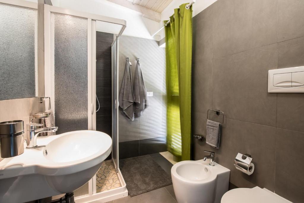 Koupelna v ubytování Arabel Villas