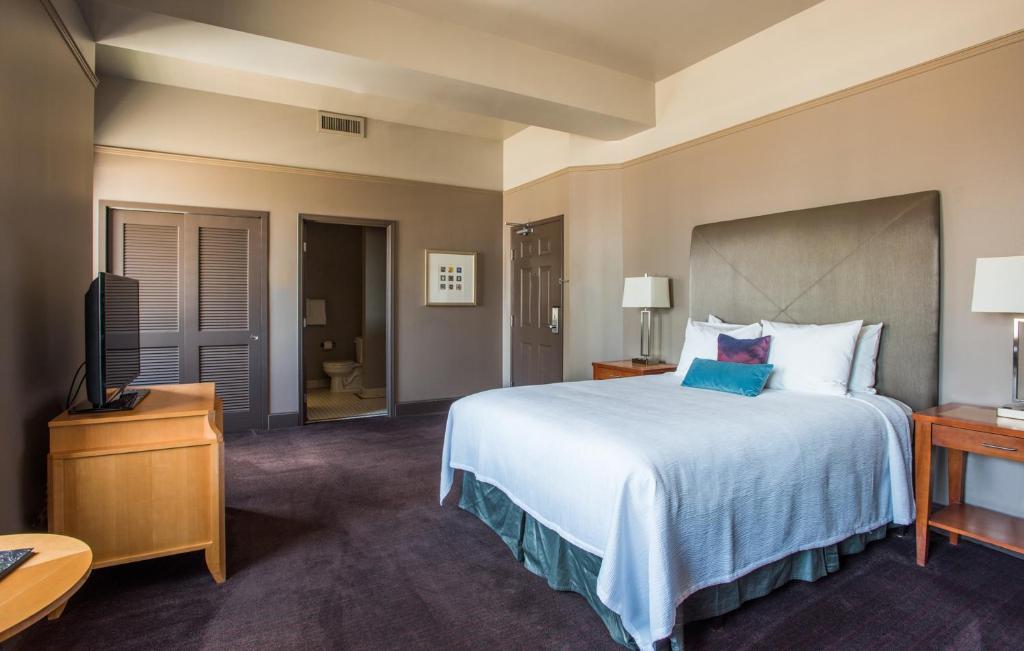Magnolia Hotel Downtown Dallas - Chambre Queen Deluxe