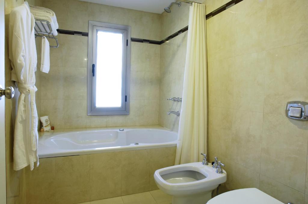Land Plaza Hotel - Habitación Gemela Estándar