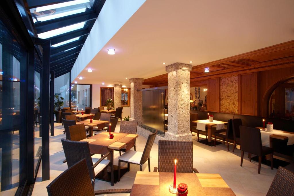 Posezení v ubytování Hotel Schwarzer Adler