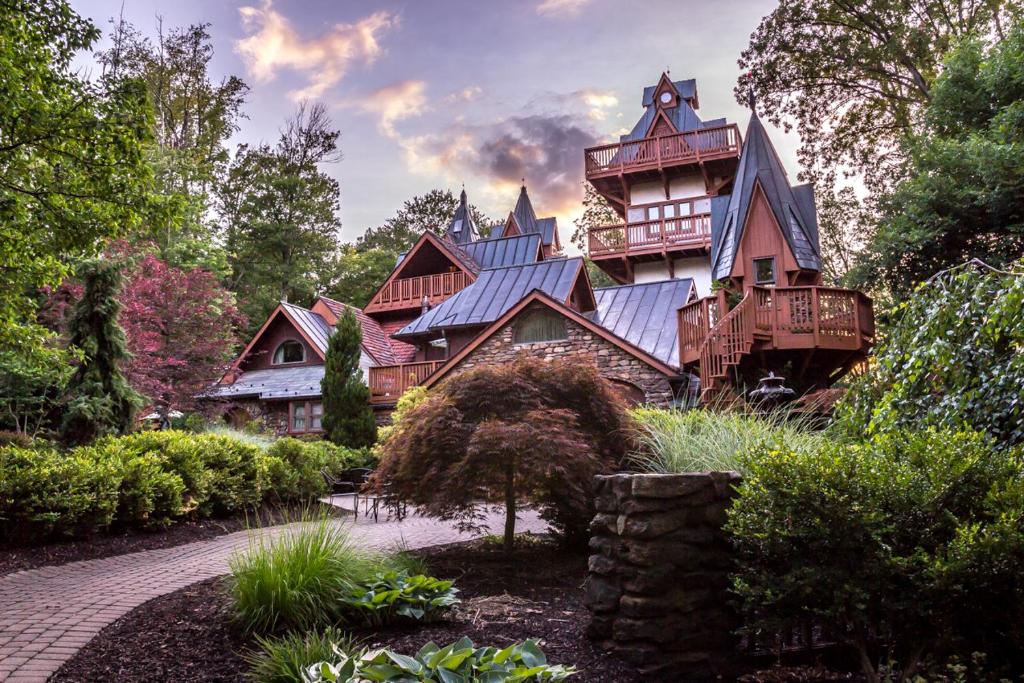 Gallery image of Landoll's Mohican Castle in Loudonville