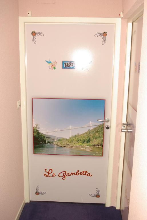 Fotografie z fotogalerie ubytování Hotel Le Gambetta v destinaci Carmaux