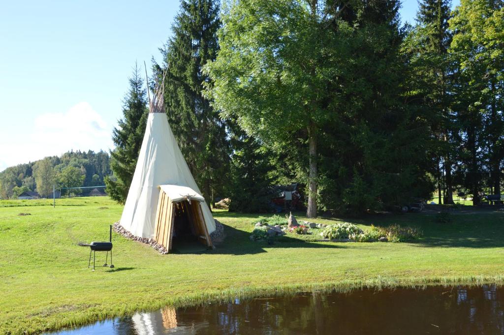 Příroda nedaleko luxury tent