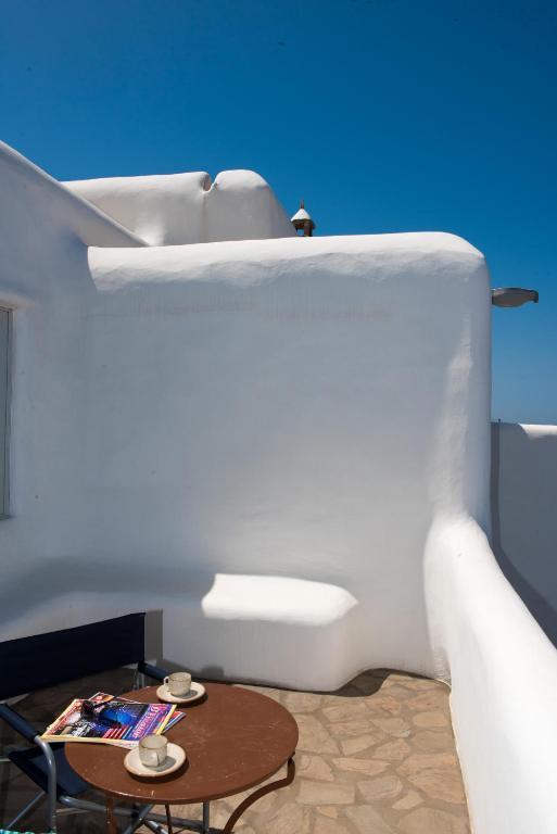 A seating area at Bleland Mykonos