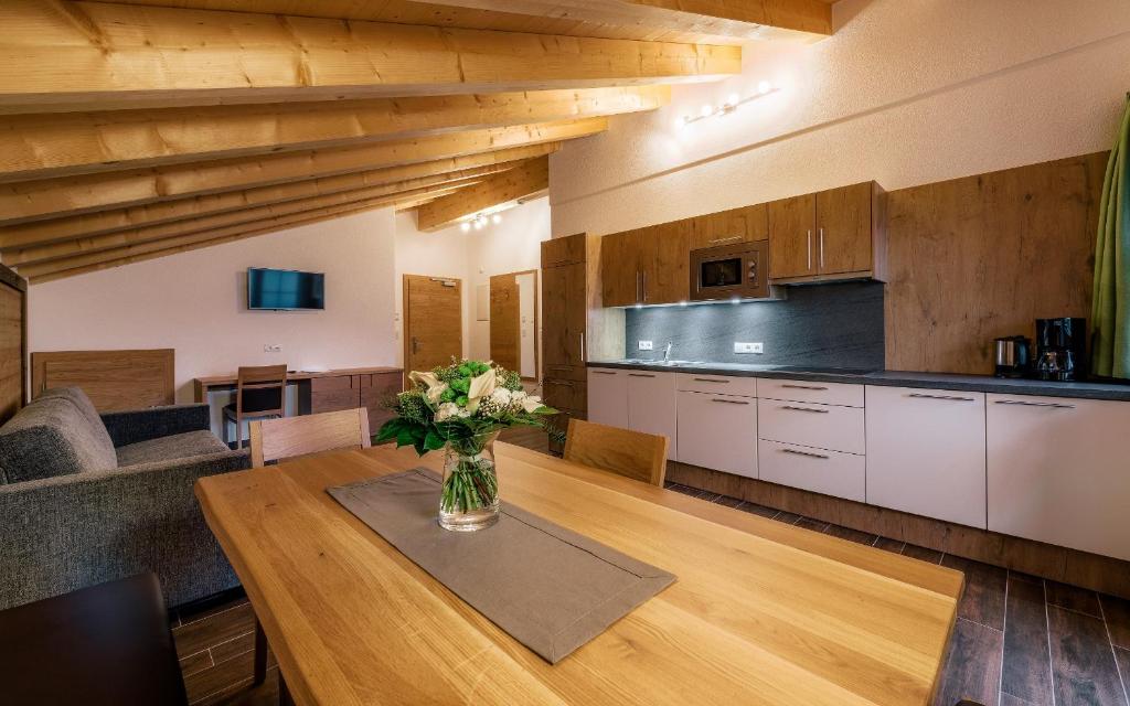 Kuchyňa alebo kuchynka v ubytovaní Appartements Alexander