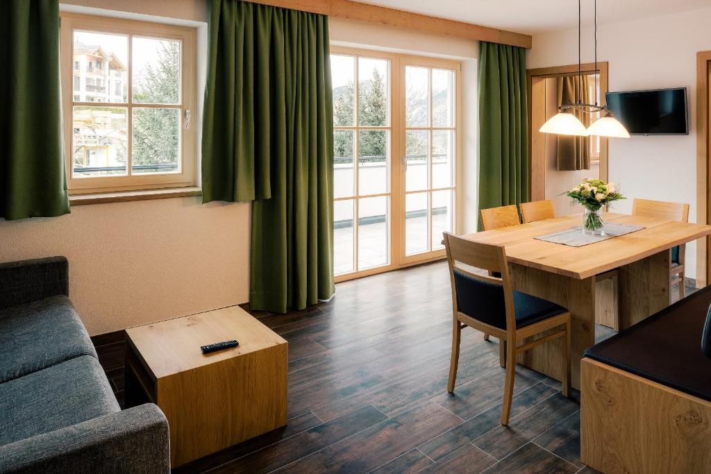 Posedenie v ubytovaní Appartements Alexander