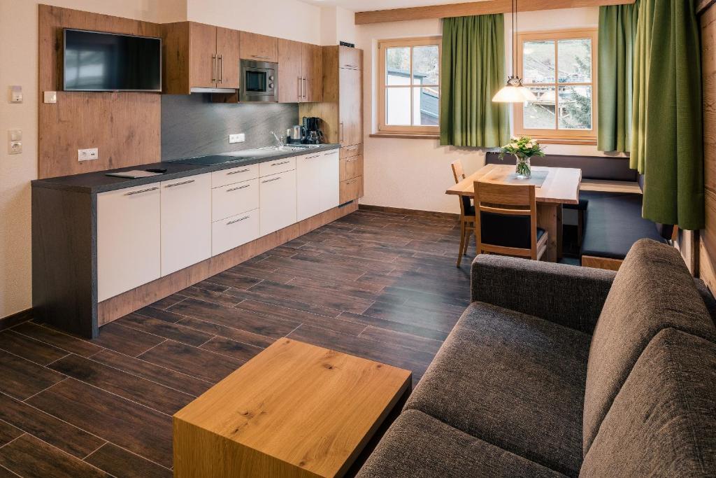 Kuchyňa alebo kuchynka v ubytovaní Appartements Alexander