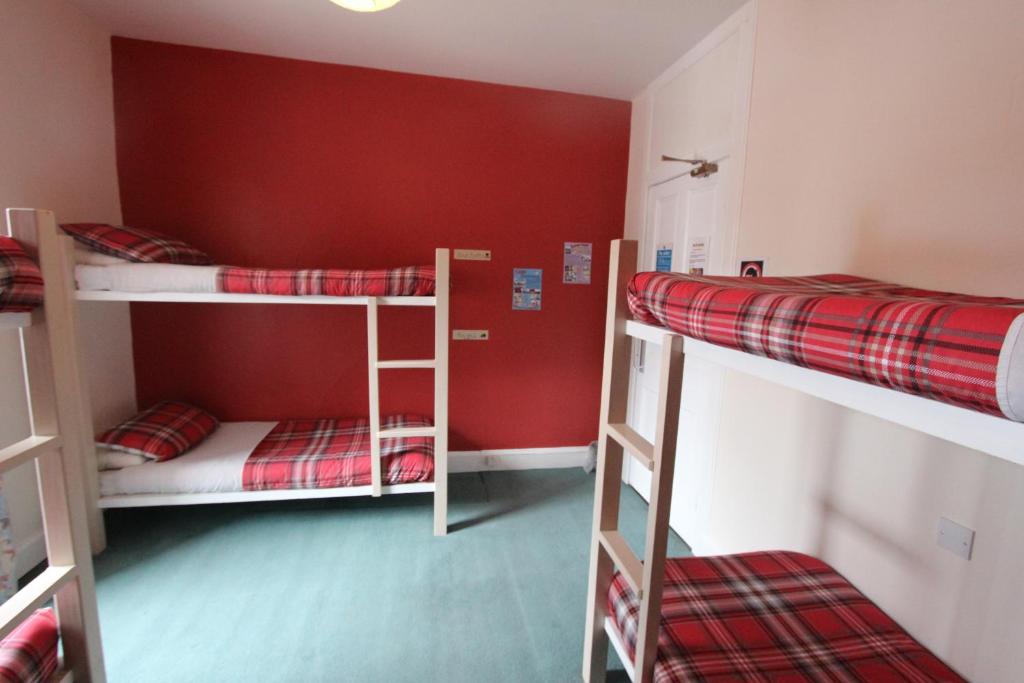 Pitlochry Backpackers - Bed In Een Mannenslaapzaal Met 6 Bedden