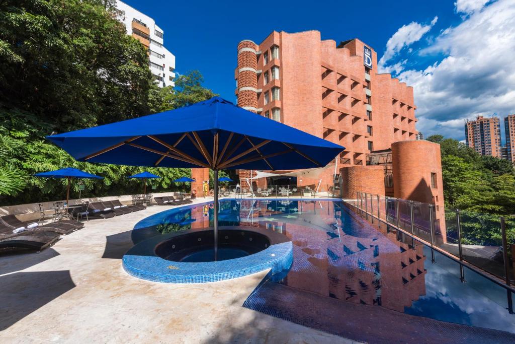 Bazén v ubytování Hotel Dann Carlton Belfort Medellin nebo v jeho okolí