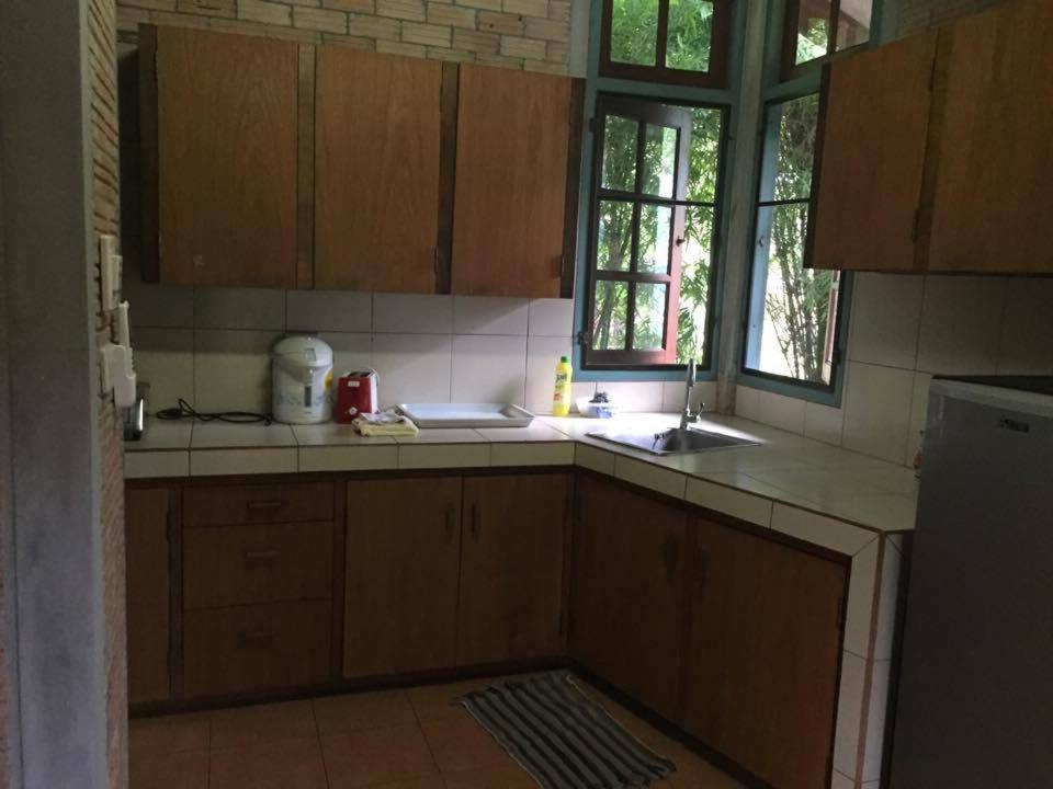 Kuchyň nebo kuchyňský kout v ubytování Hanalei Gardens