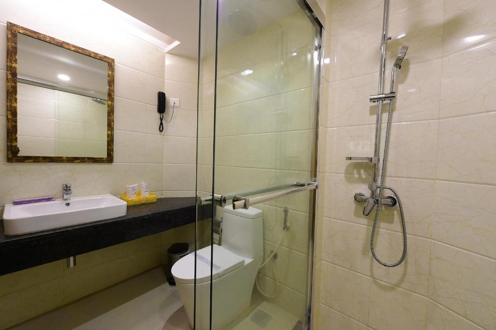 Hotel H - Sandhill Hotels Private Limited - Habitación Doble Superior