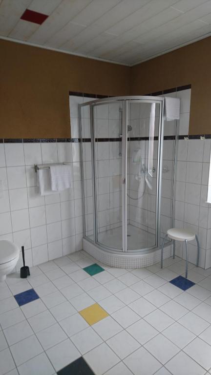 Koupelna v ubytování Hotel & Auberge le Journal