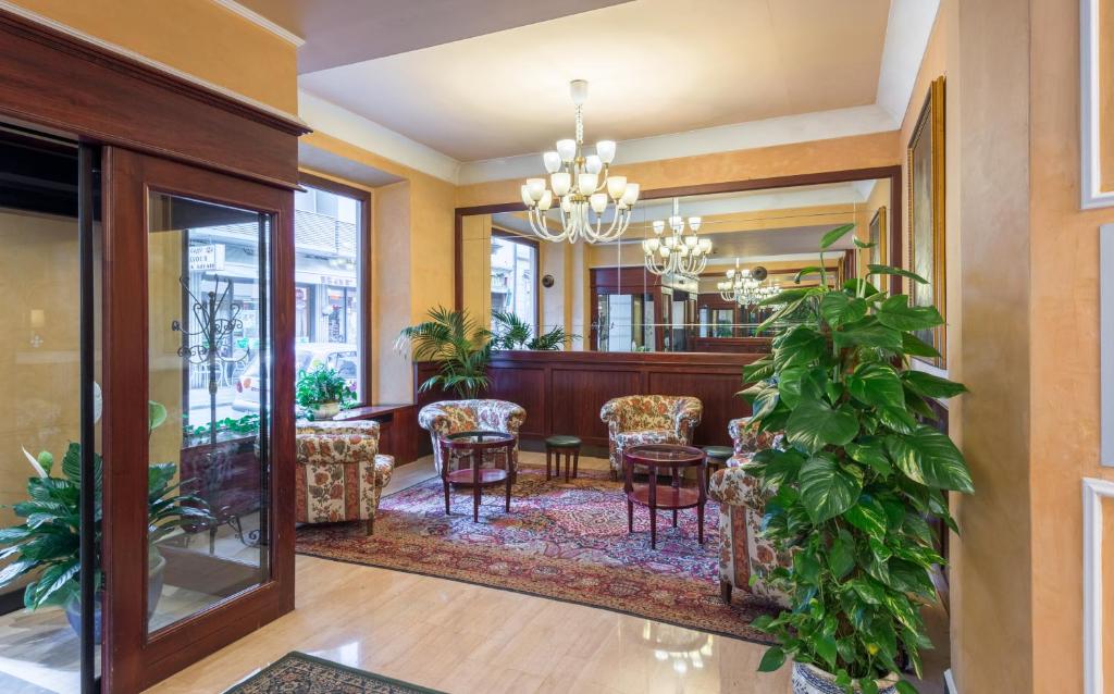 Posezení v ubytování Hotel Minerva Palace