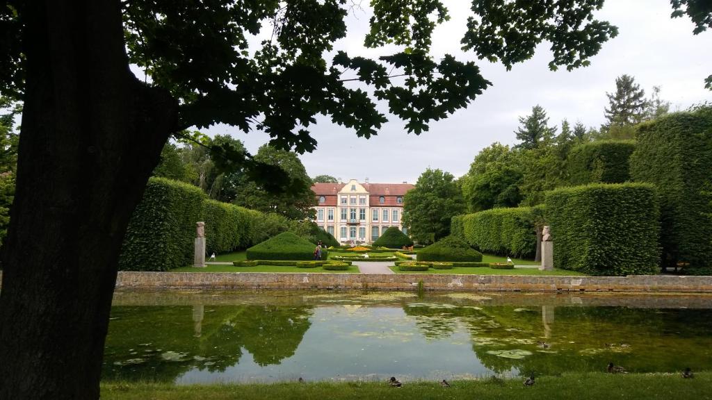 Vonkajšia záhrada v ubytovaní Nocleg nad Morzem