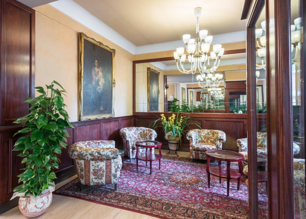 Posezení v ubytování Hotel Minerva Palace