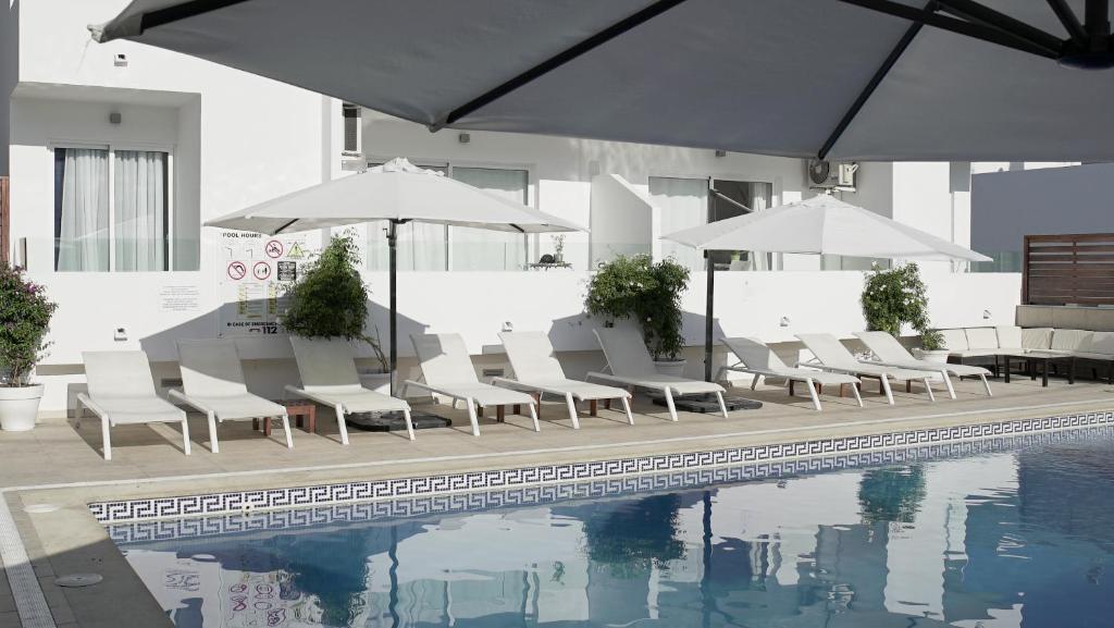 Aparthotel Fleming 50 - Adults Only, San Antonio ...
