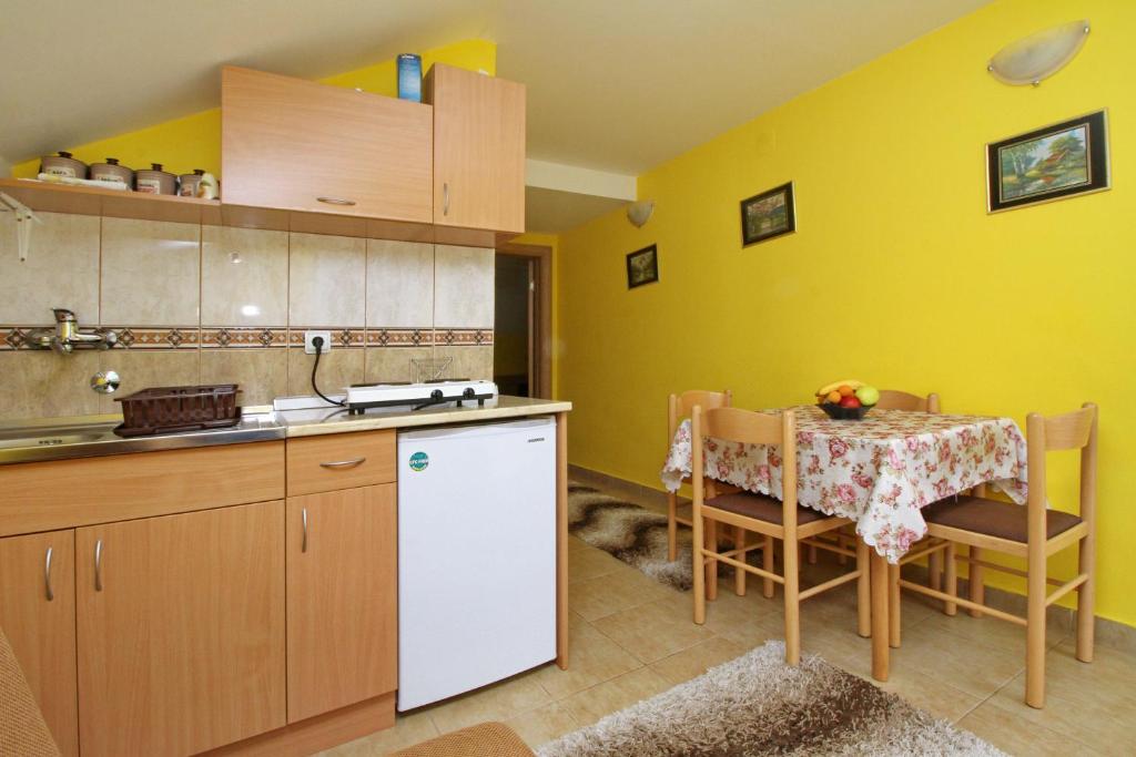 Apartments Junior - Apartment With Balcony